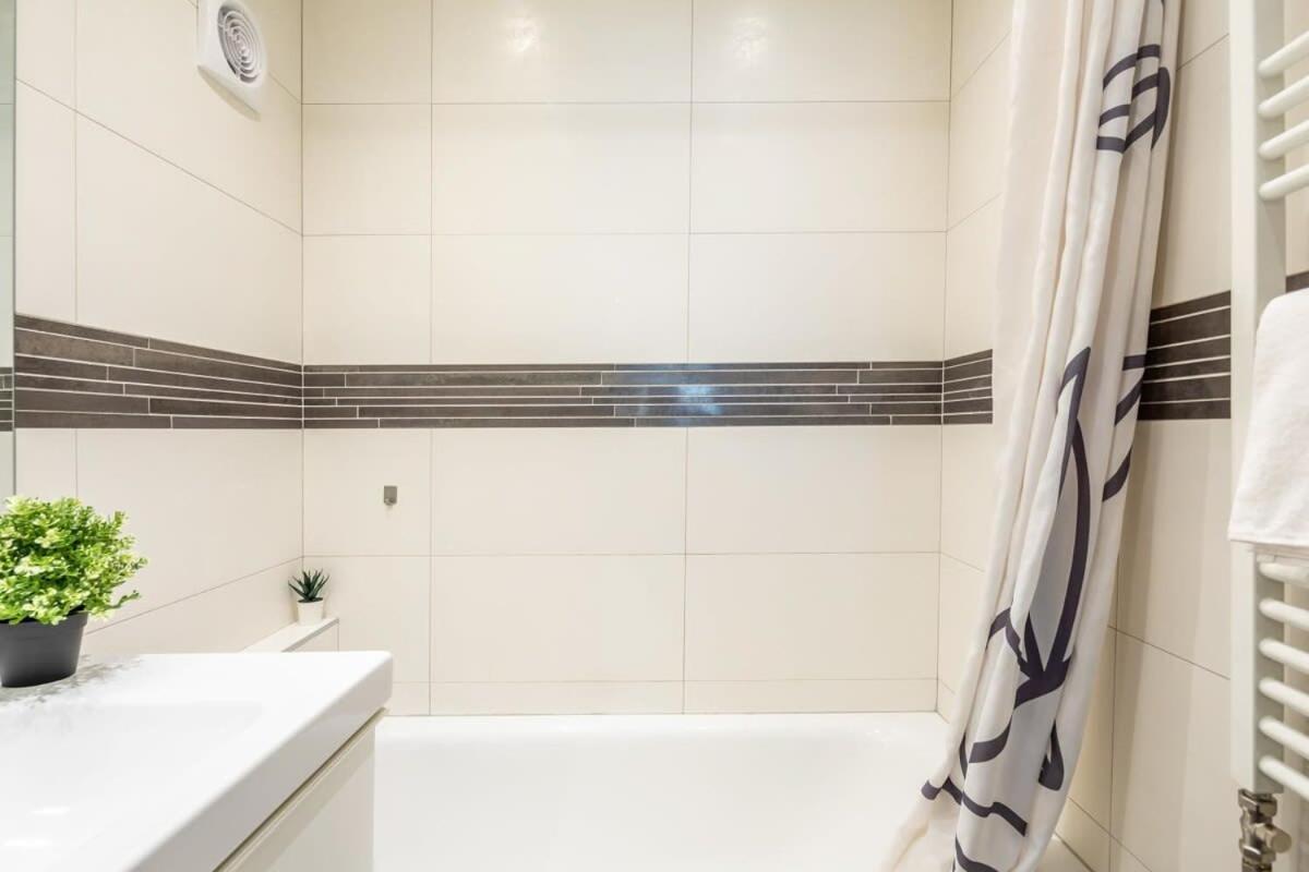Cozy Quiet Apartment With A Balcony Budapeszt Zewnętrze zdjęcie